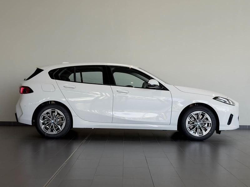 Weiss Neu 2025 BMW 120 Performance Kleinwagen | 33.190 € (Superpreis) - Bild 1/4