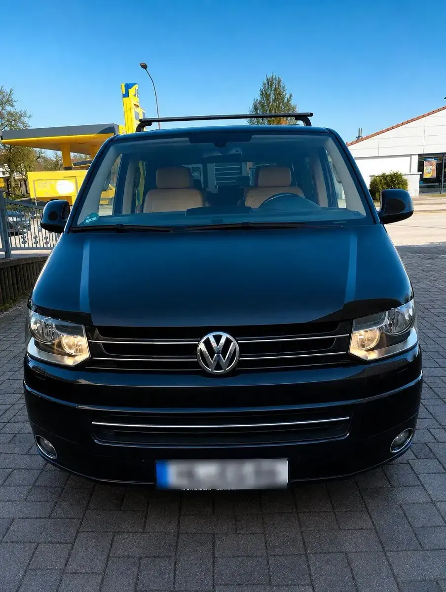 Gebraucht VW Multivan 180 PS (132 kW) 2011 Schwarz Van / Kleinbus