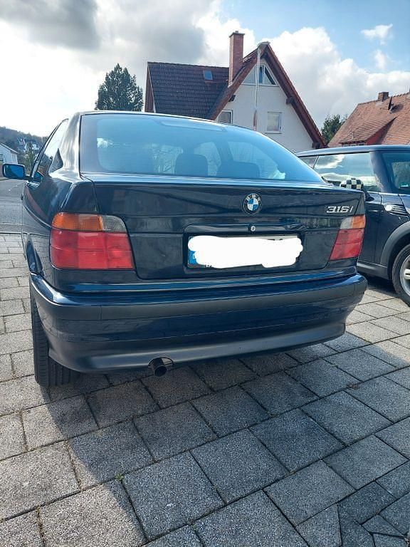 Second-hand BMW 316 102 CP (75 kW) 2000 Albastru Coupe