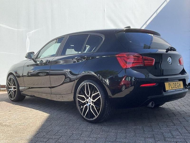 Gebraucht BMW 118 Executive 136 PS (100 kW) 2019 Schwarz Kleinwagen