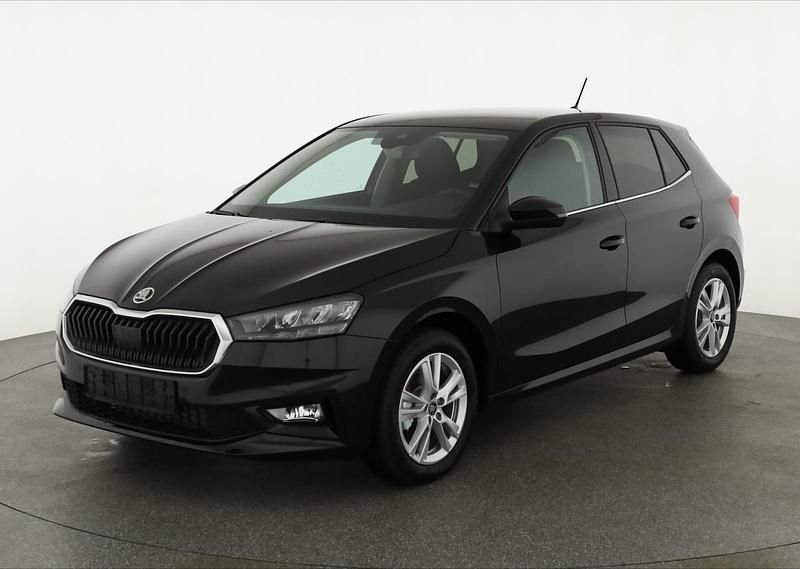 Neu Skoda Fabia 116 PS (85 kW) 2025 Black magic perleffekt Limousine