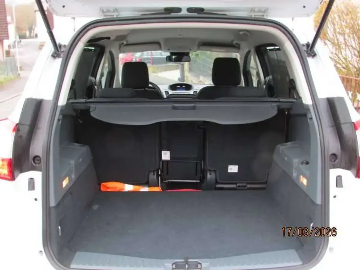 Gebraucht Ford C-MAX Titanium 150 PS (110 kW) 2015 Weiß Van / Kleinbus