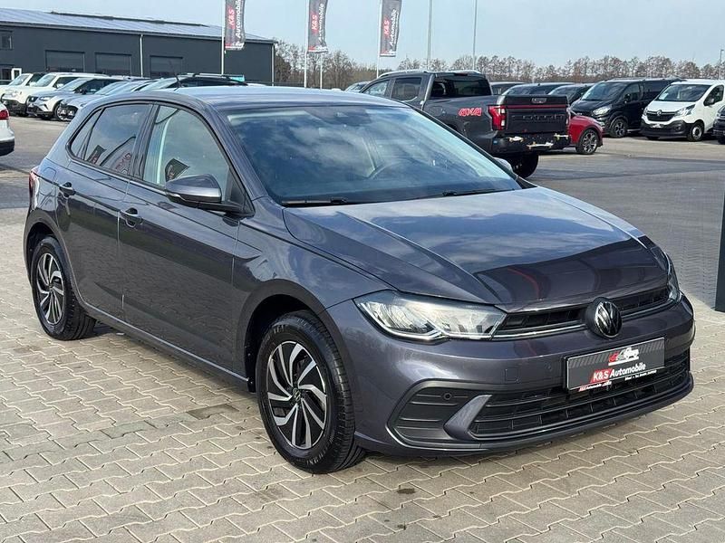 Gebraucht VW Polo Life 95 PS (69 kW) 2025 Grau Kleinwagen