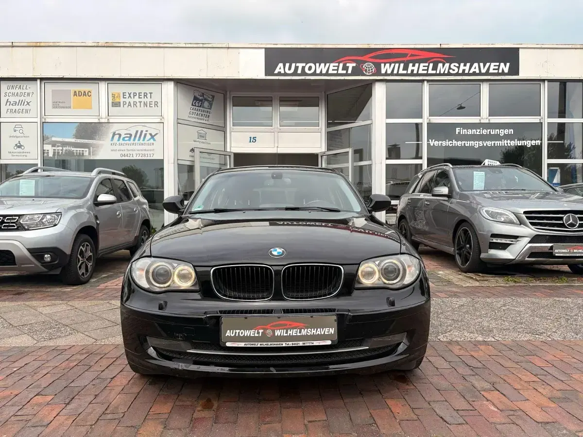 Gebraucht BMW 120 177 PS (130 kW) 2010 Schwarz Kleinwagen