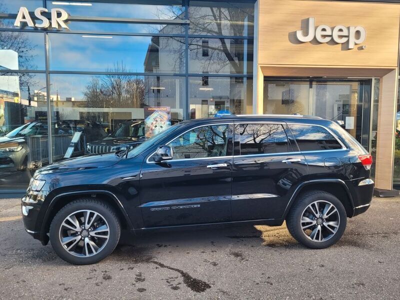 Schwarz diamond black crystal p/c metallic Gebraucht 2018 Jeep Grand Cherokee Overland SUV | 41.990 € - Bild 1/4