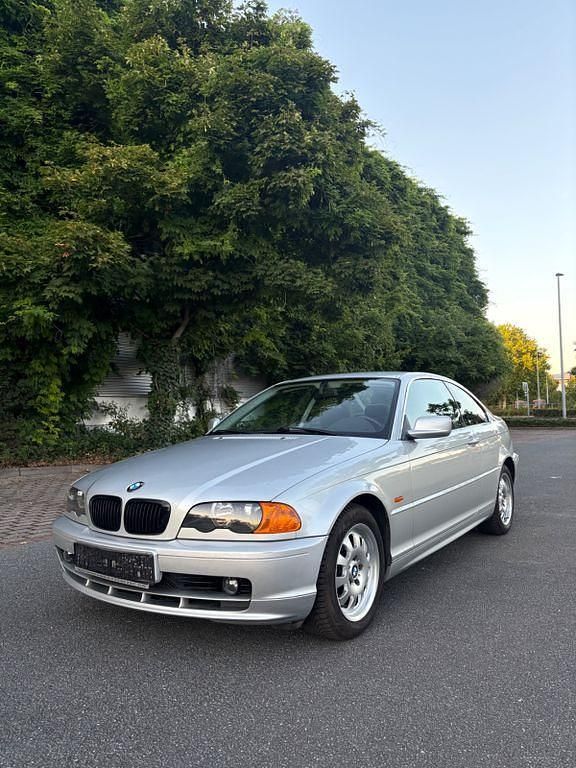 Silber Gebraucht 2000 BMW 320 Performance Coupé | 5.990 € (Fairer Preis) - Bild 1/4