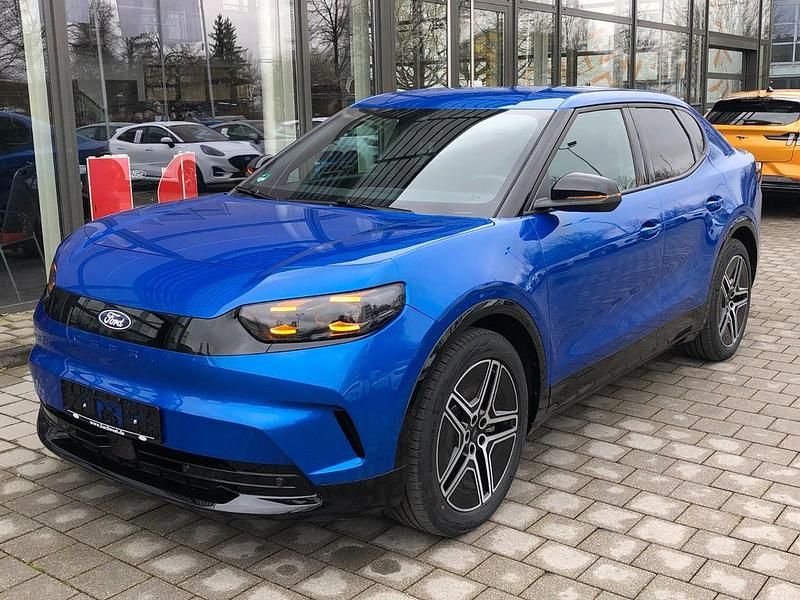Neu Ford Capri Premium 125 kW (170 PS) 2025 Ein traum in blue my mind SUV