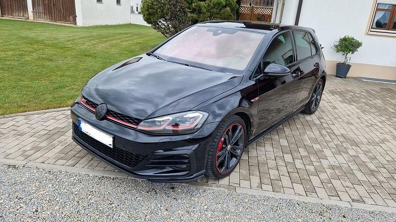 Schwarz Gebraucht 2018 VW Golf GTI Limousine | 20.600 € (Fairer Preis) - Bild 1/4