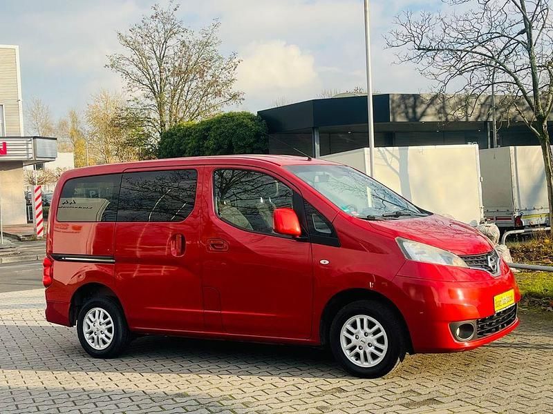 Gebraucht Nissan NV200 90 PS (66 kW) 2011 Rot Van / Kleinbus