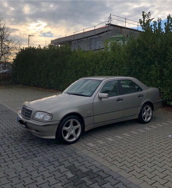 Gold Gebraucht 1998 Mercedes C180 Classic Limousine | 2.600 € (Fairer Preis) - Bild 1/4