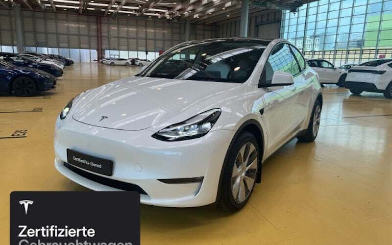 Weiß Gebraucht 2024 Tesla Model Y Long Range SUV | 41.400 € (Guter Preis) - Bild 1/4