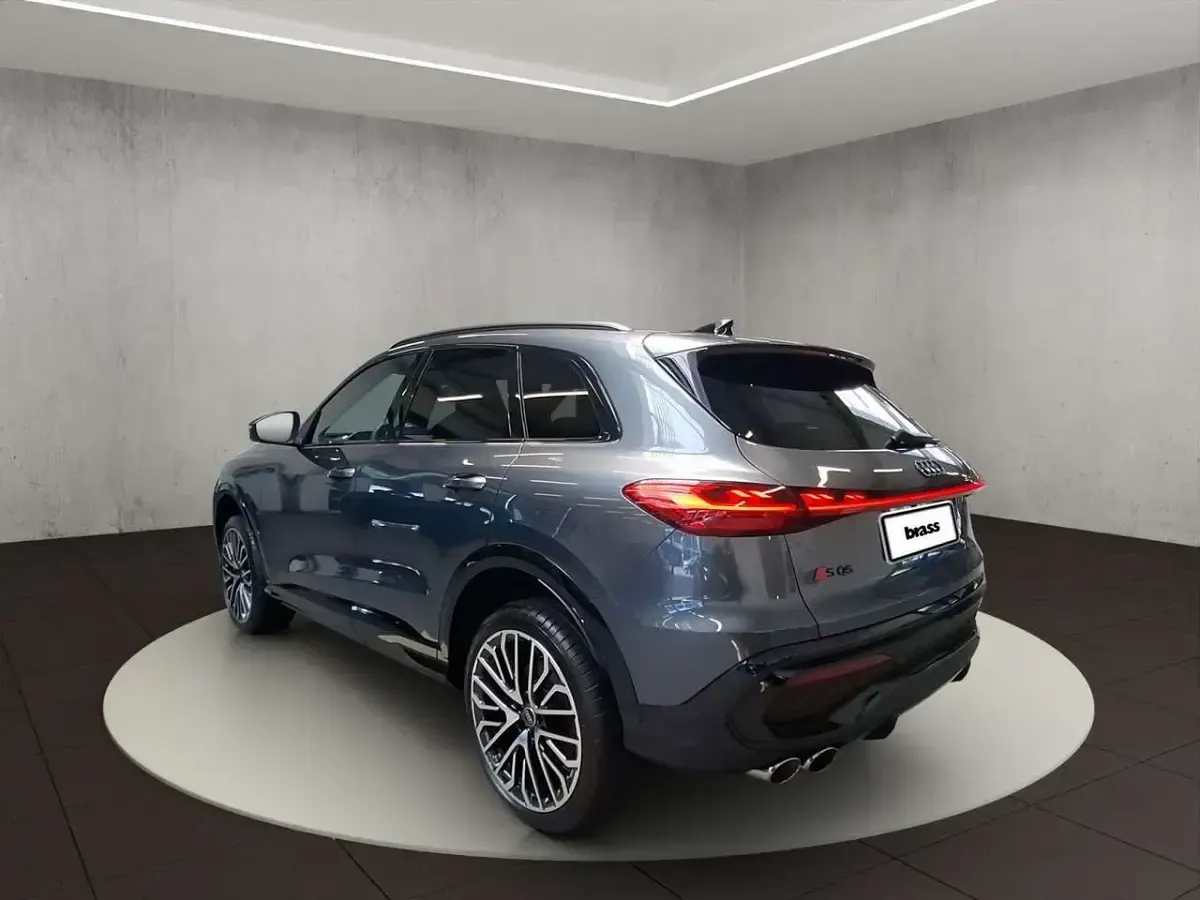 Neu Audi SQ5 Edition .1 367 PS (269 kW) 2026 Daytonagrau perleffekt SUV