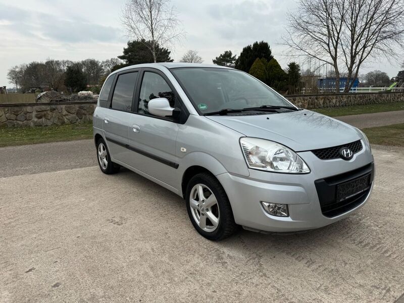 Silber Gebraucht 2009 Hyundai Matrix Classic Van / Kleinbus | 2.500 € (Fairer Preis) - Bild 1/4