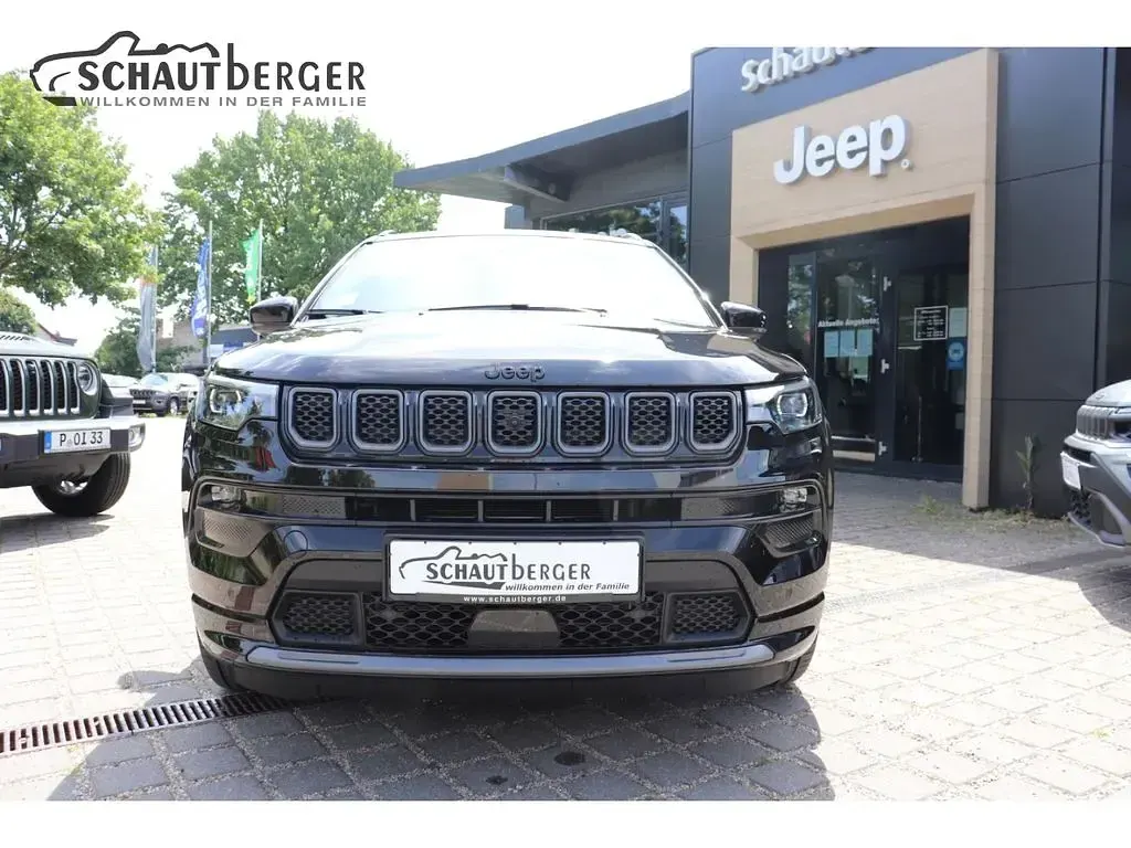 Gebraucht Jeep Compass 131 PS (96 kW) 2024 Schwarz SUV