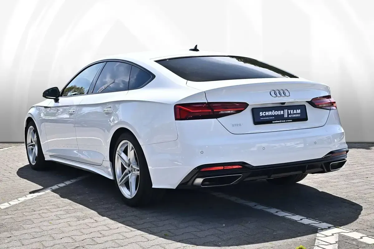 Gebraucht Audi A5 Sportback Ambiente 204 PS (150 kW) 2023 Ibisweiß Kleinwagen