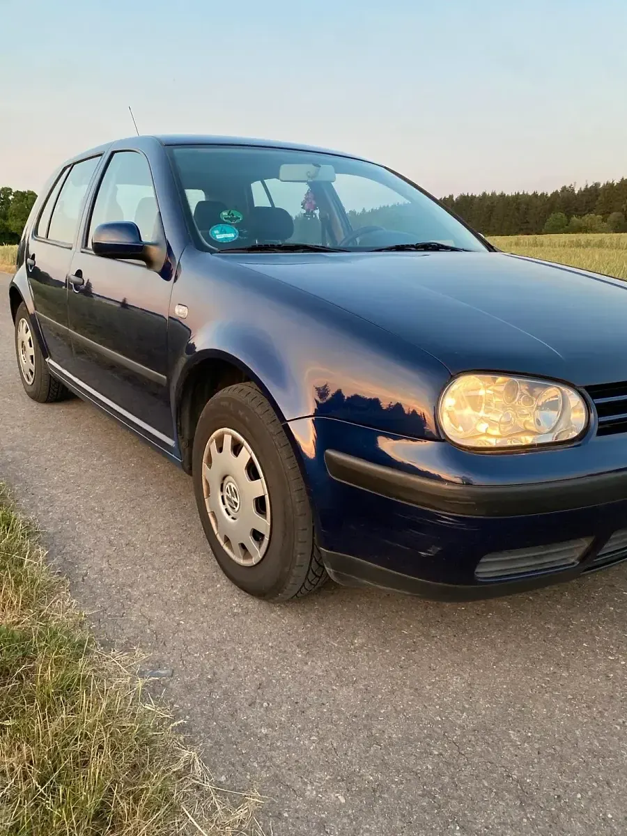 Gebraucht VW Golf IV 75 PS (55 kW) 2001 Kleinwagen