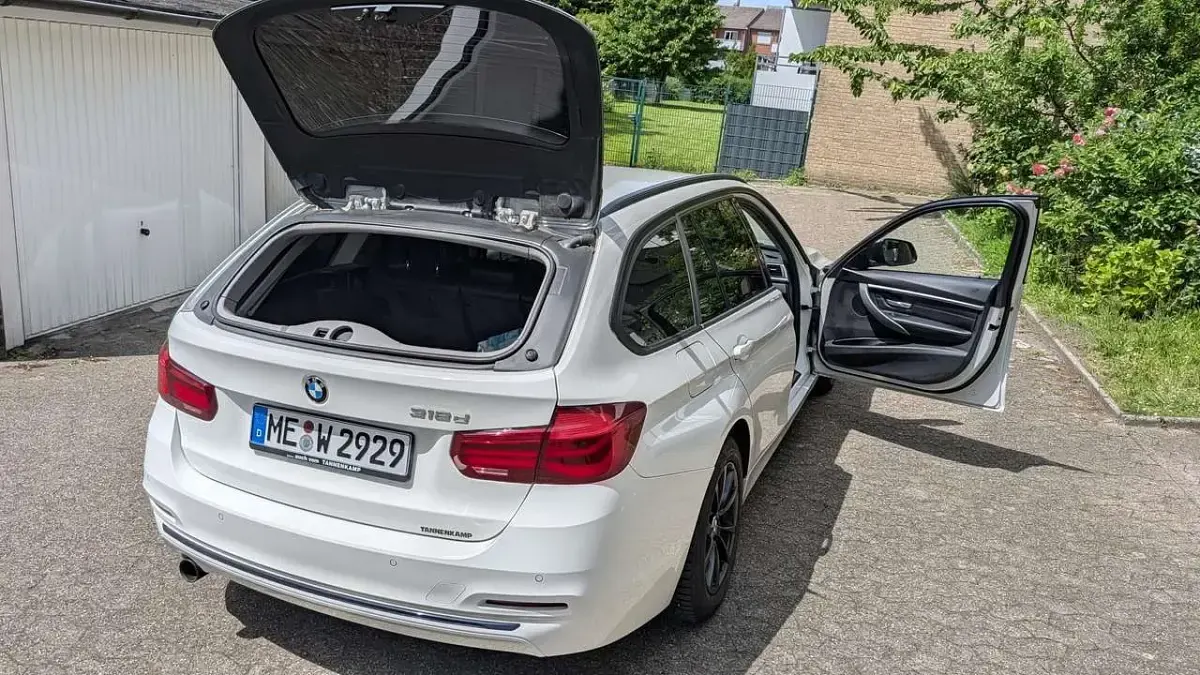 Gebraucht BMW 318 Sport Line 150 PS (110 kW) 2018 Weiß Kombi