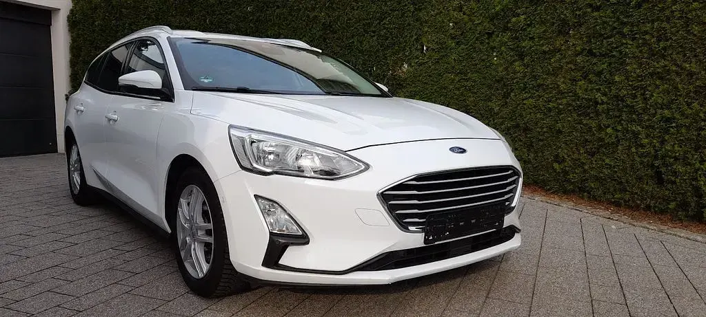 Gebraucht Ford Focus Cool & Connect 120 PS (88 kW) 2019 Weiß Kombi