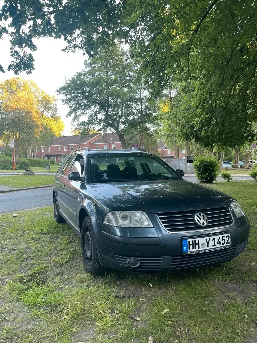 Gebraucht VW Passat Comfortline 130 PS (95 kW) 2002 Blau Kombi