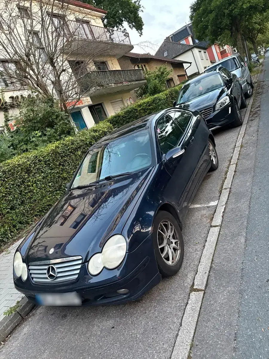 Gebraucht Mercedes C220 143 PS (105 kW) 2002 Blau Coupé