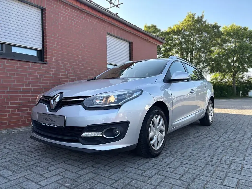 Gebraucht Renault Mégane III Initiale Paris 110 PS (80 kW) 2014 Silber Limousine