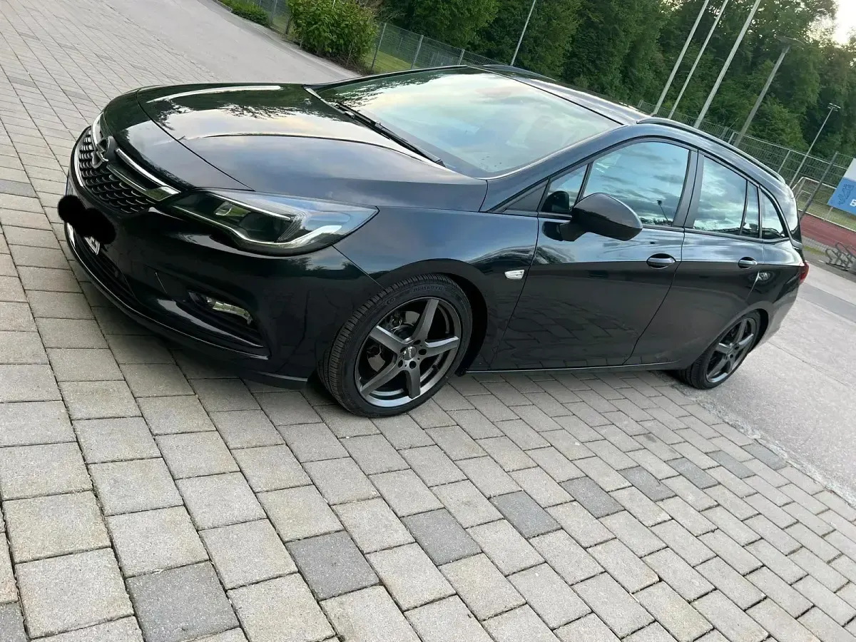 Gebraucht Opel Astra 95 PS (69 kW) 2016 Schwarz Kombi