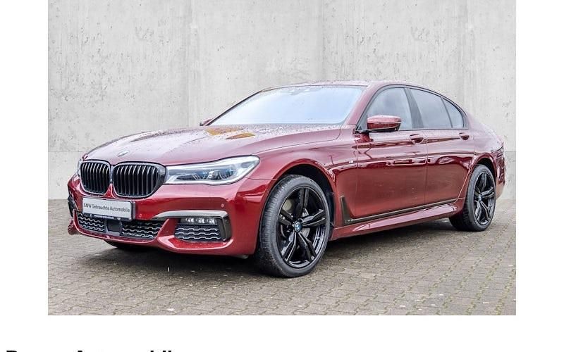 Gebraucht BMW 750 M Sport 400 PS (294 kW) 2018 Rot Limousine