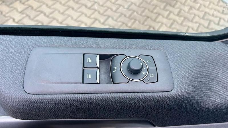 Neu Ford Tourneo Titanium X 170 PS (125 kW) 2026 Silber Van / Kleinbus