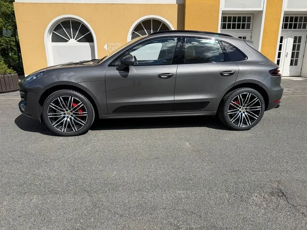 Gebraucht Porsche Macan Turbo Performance Package 441 PS (324 kW) 2017 Grau SUV