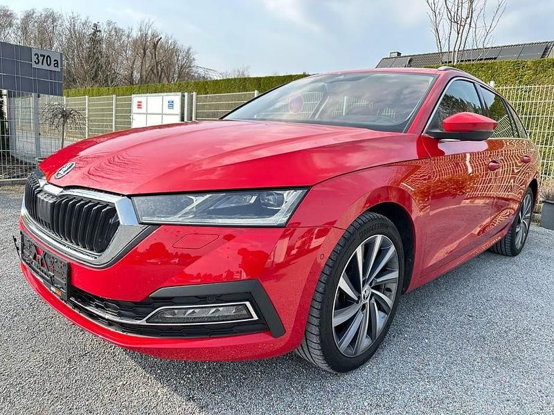 Second-hand Skoda Octavia Style 150 CP (110 kW) 2021 Roșu Break