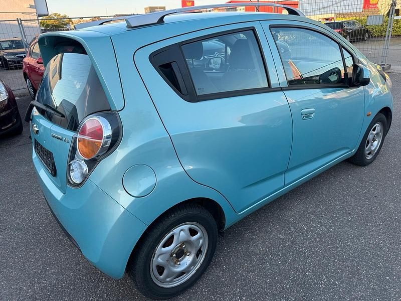 Gebraucht Chevrolet Spark 82 PS (60 kW) 2012 Blau Kleinwagen