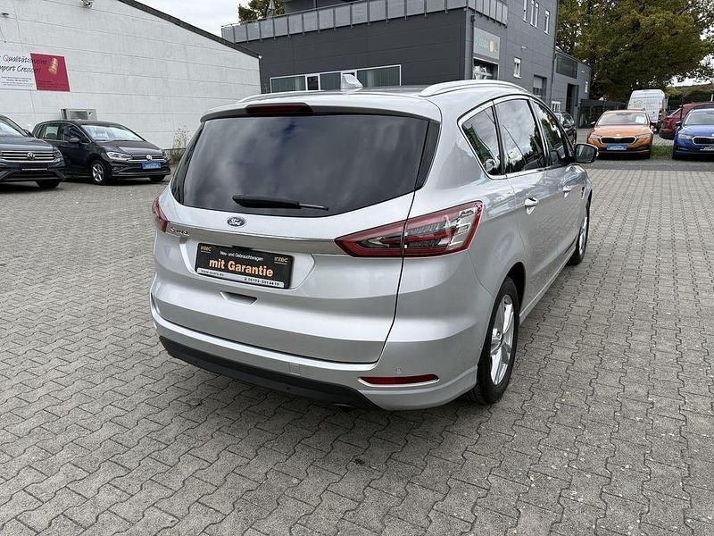 Gebraucht Ford S-MAX Titanium 150 PS (110 kW) 2021 Silber Van / Kleinbus