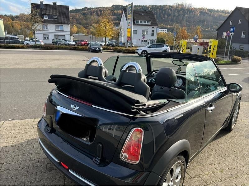Second-hand Mini One Cabriolet 90 CP (66 kW) 2007 Negru Cabrio