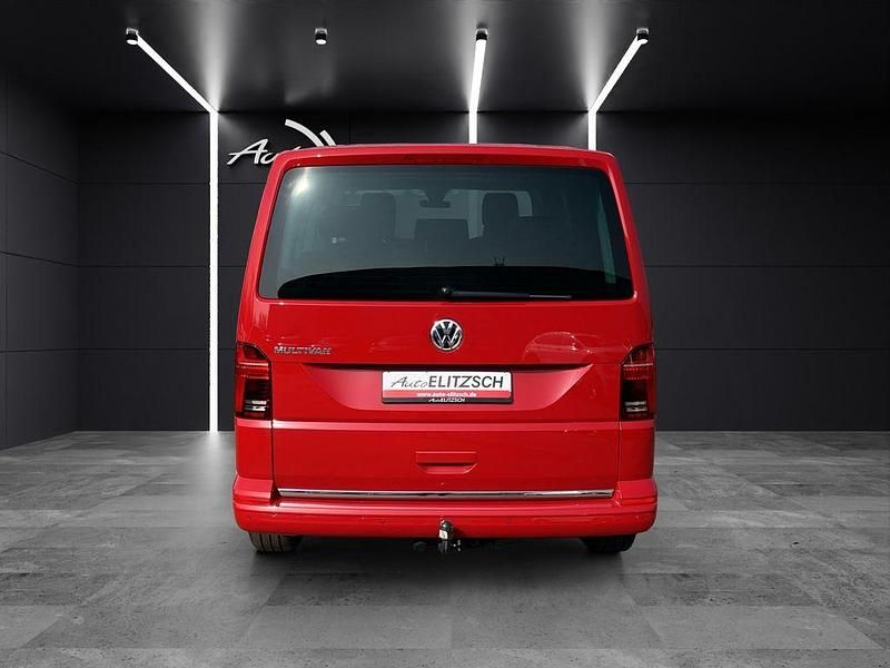 Gebraucht VW Multivan 150 PS (110 kW) 2021 Rot Van