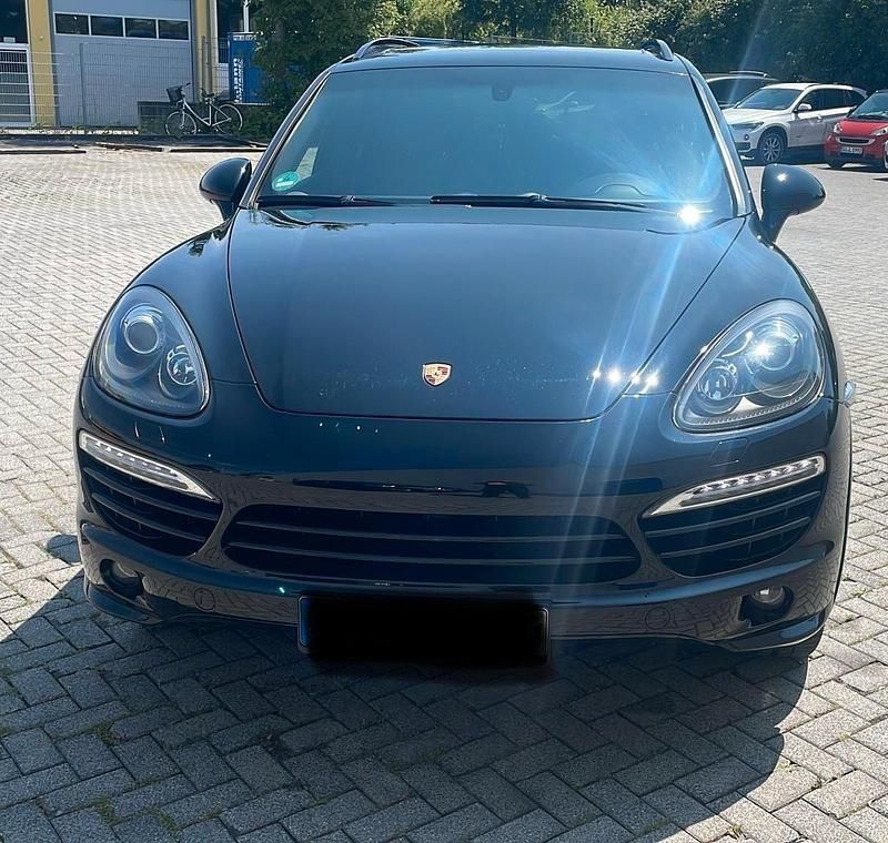 Schwarz Gebraucht 2014 Porsche Cayenne Platinum Edition SUV | 21.900 € (Guter Preis) - Bild 1/4