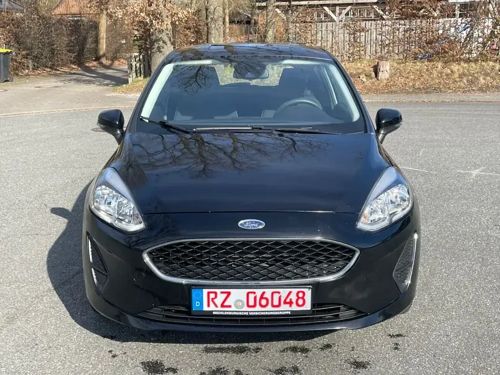 Usata Ford Fiesta Trend 71 CV (52 kW) 2017 Nero Utilitaria