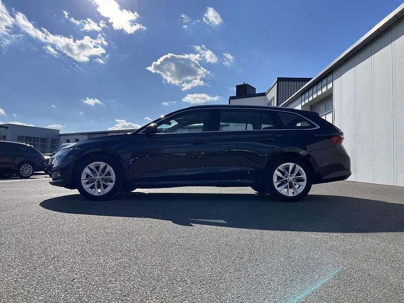 Gebraucht Skoda Octavia First Edition 116 PS (85 kW) 2021 Schwarzmagic Kombi