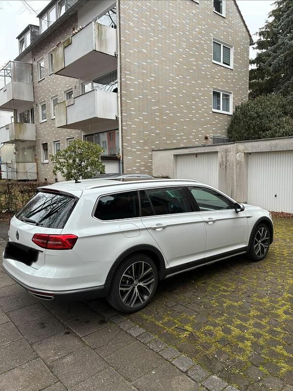 Gebraucht VW Passat Alltrack 239 PS (175 kW) 2016 Weiß Kombi