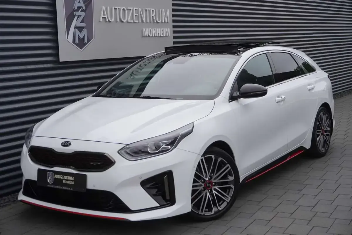 Gebraucht Kia ProCeed GT 204 PS (150 kW) 2021 Weiß (sonderlackierung deluxe white metallic) Kombi
