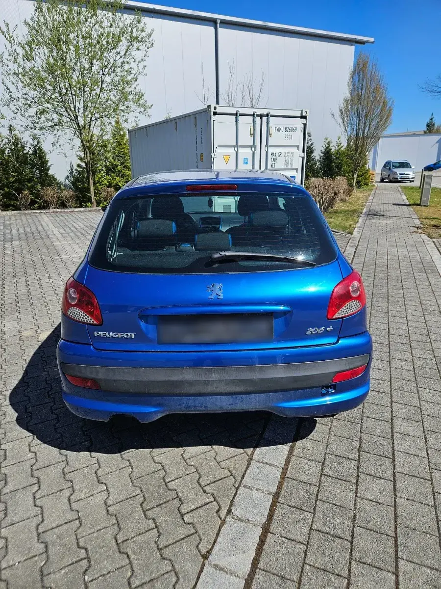Używany Peugeot 206 73 KM (53 kW) 2011 Hatchback