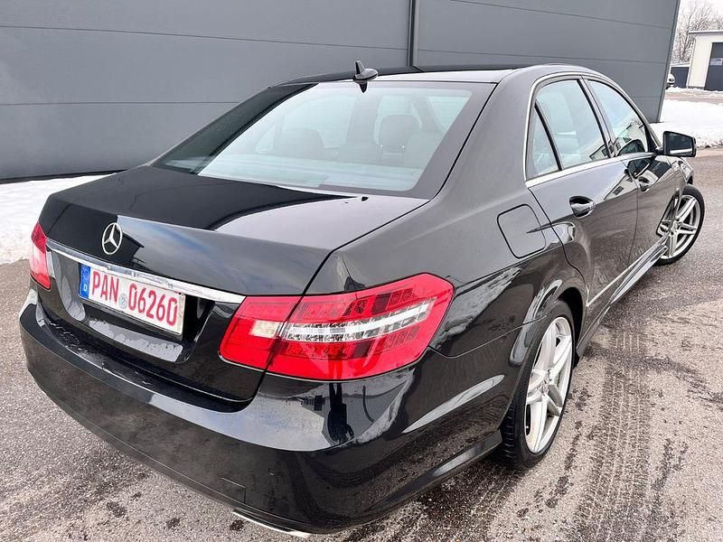 Gebraucht Mercedes E500 Avantgarde 408 PS (300 kW) 2012 Schwarz Limousine