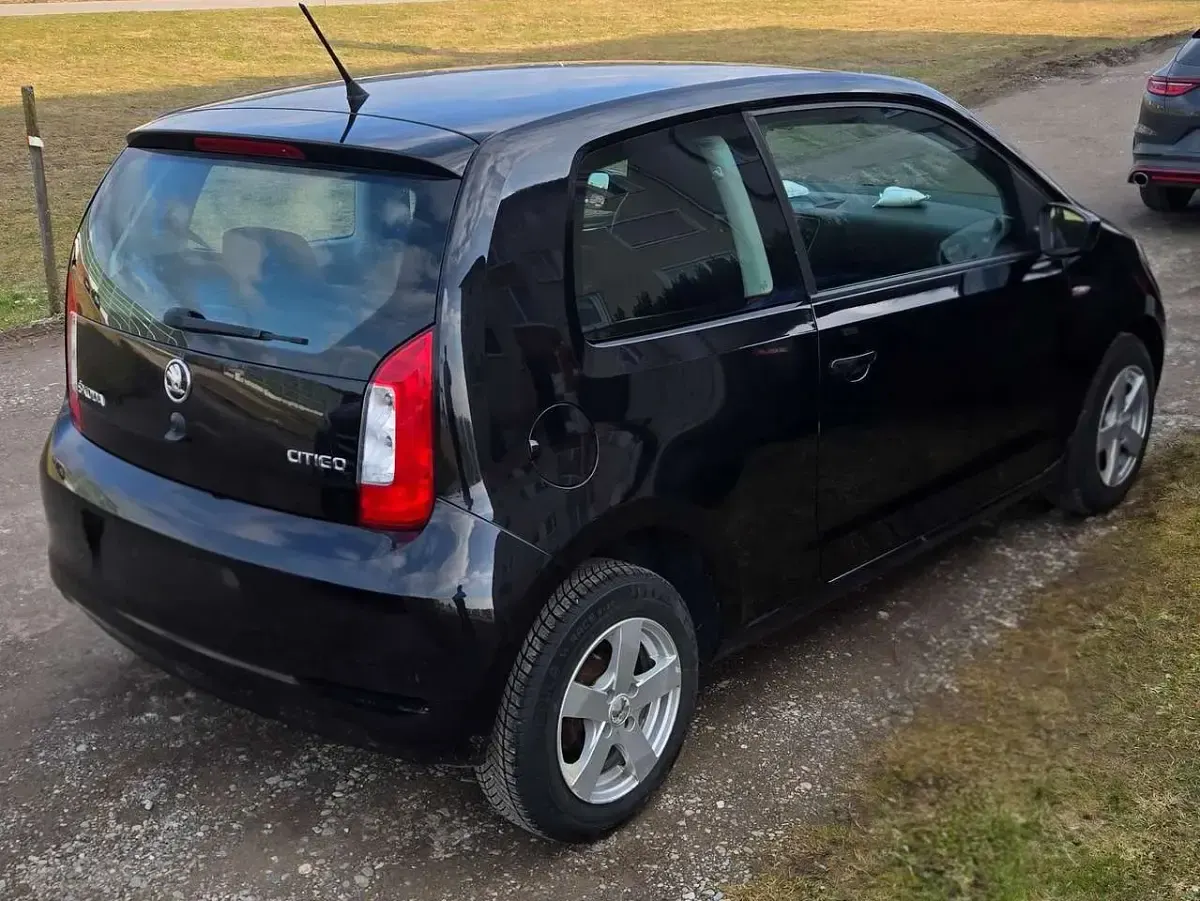 Używany Skoda Citigo Fun 60 KM (44 kW) 2017 Czarny Hatchback