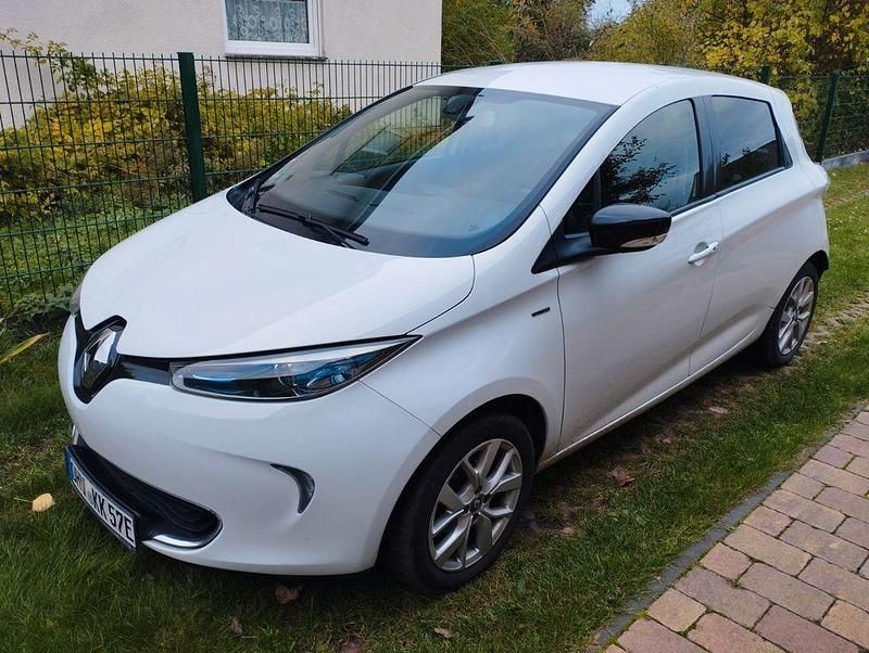 Weiß Gebraucht 2019 Renault Zoe LIMITED Kleinwagen | 6.500 € (Superpreis) - Bild 1/1