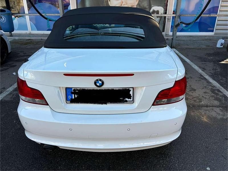 Gebraucht BMW 120 Cabriolet 170 PS (125 kW) 2008 Weiß Cabrio