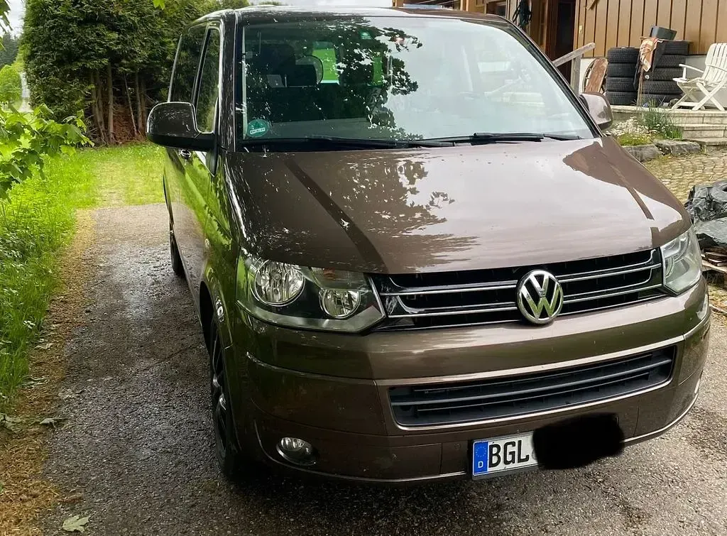 Gebraucht VW Multivan 179 PS (131 kW) 2014 Braun Van / Kleinbus