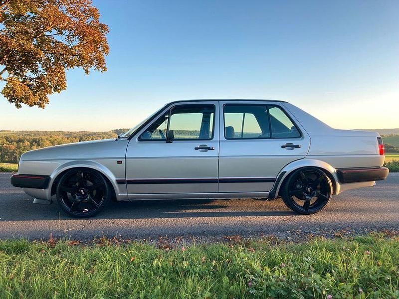 Używany VW Jetta GT 112 KM (82 kW) 1987 Srebrny Sedan/Limuzyna