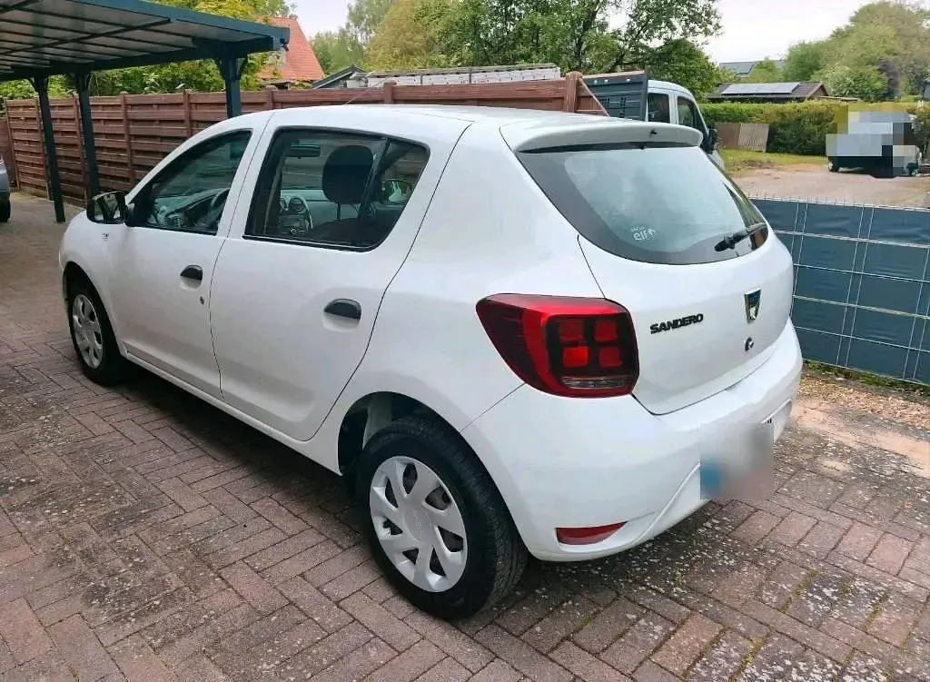 Gebraucht Dacia Sandero 73 PS (53 kW) 2018 Weiß Kleinwagen
