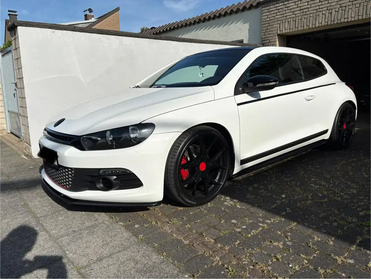Gebraucht VW Scirocco 160 PS (117 kW) 2010 Weiß Coupé