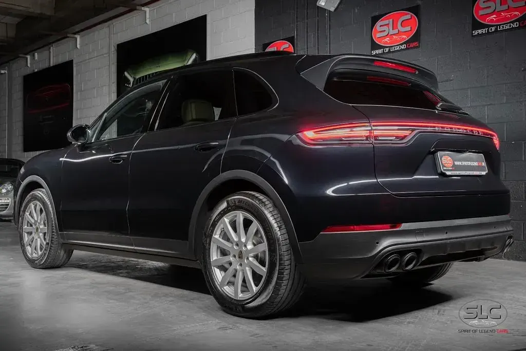 Gebraucht Porsche Cayenne S 441 PS (324 kW) 2022 Schwarz SUV