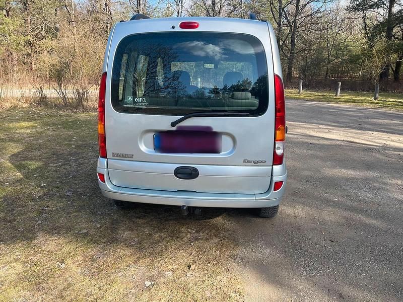 Second-hand Renault Kangoo 75 CP (55 kW) 2007 Argintiu Monovolum